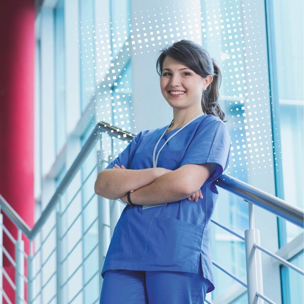 Physician Assistant auf Treppe in Uniform